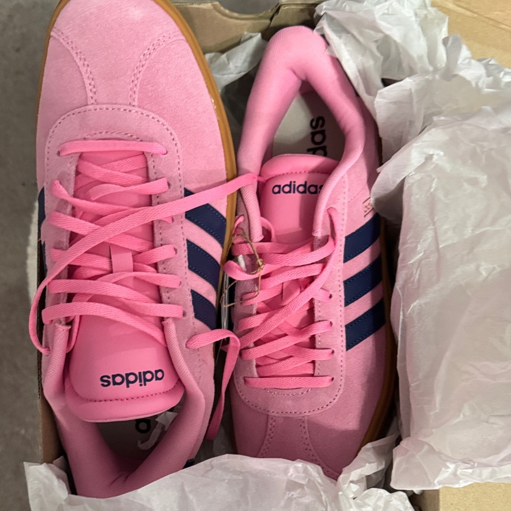 Adidas  Vl court bold Women's Pink and Navy Sneakers
